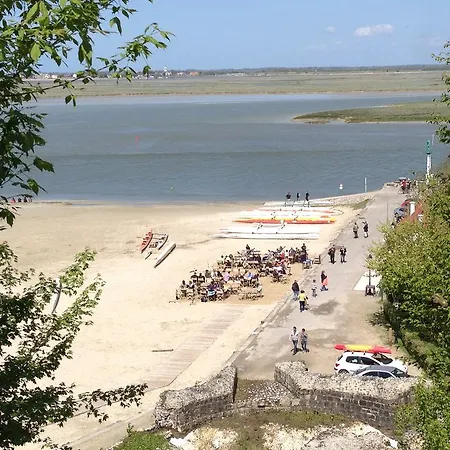 Violette Avec Parking Prive Securise Lejlighed *