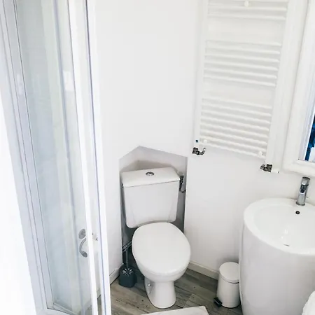 Violette Avec Parking Prive Securise *